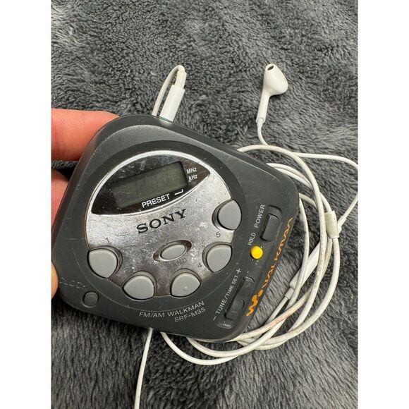 Vintage Compact Sony Am/FM Walkman with Apple Earpods w/Mic. Works great!  Runs - Picture 4 of 4